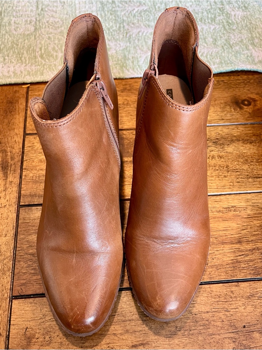 Collection by Clarks Brown Ankle Booties Size 9